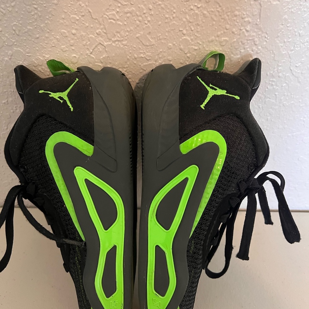Jordan Nike Tatum 1 Basketball black/anthracite/green strike sneakers shoes